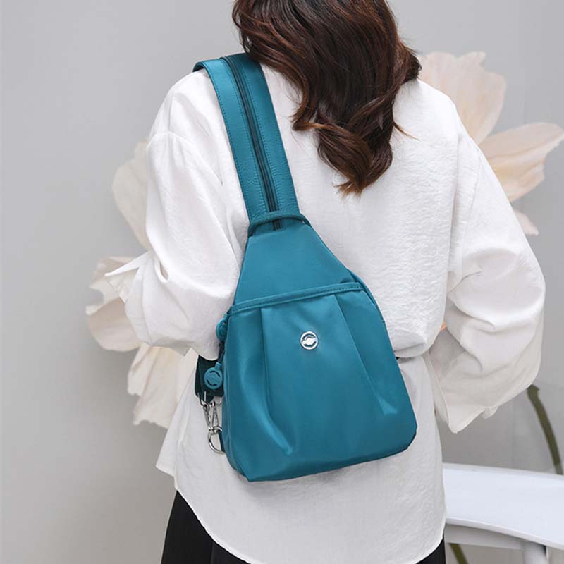 🎒 Multifunktionell ryggsäck i nylon · Din snygga följeslagare i vardagen