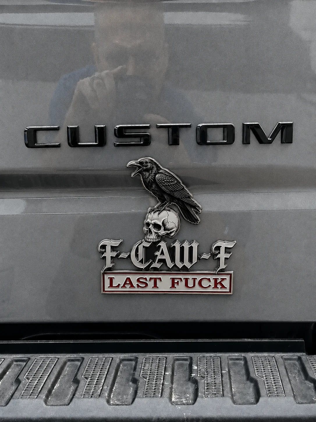 💥💥F-CAW-F bilens emblem i metall — För dig som skrattar åt livet och inte bryr dig! - KÖP 3 FÅ 2 GRATIS
