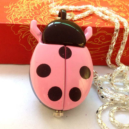 🐞 Halsband med vintage nyckelpiga-fickur