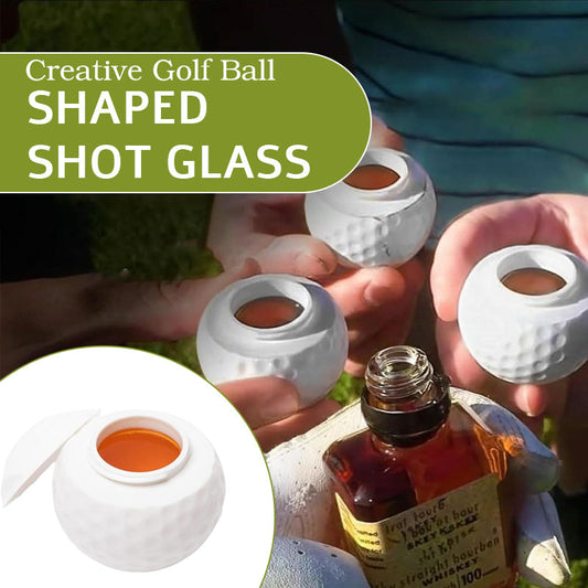 Kreativt snapsglas format som en golfboll