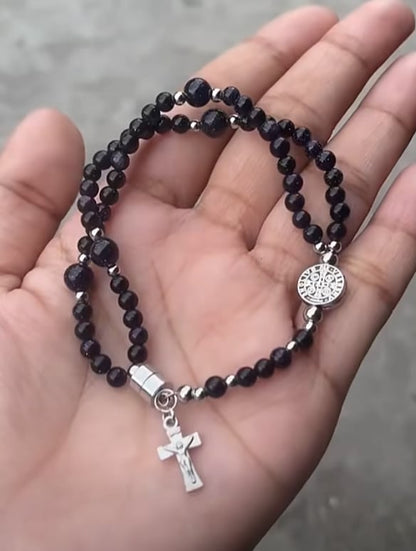 🔥Tidsbegränsat erbjudande, gäller de närmaste 24 timmarna🔥 49 % rabatt – ✝️Handgjorda rosenkransarmband📿