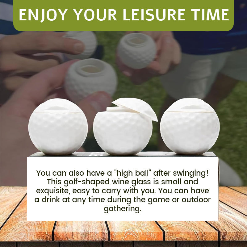 Kreativt snapsglas format som en golfboll