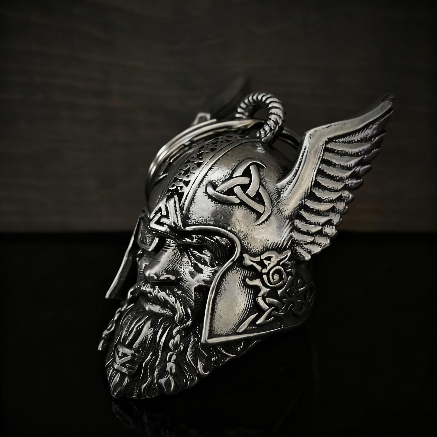 🛡️ Odin Vikinga-amulettnyckelring 🔔