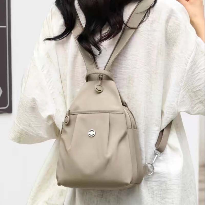 🎒 Multifunktionell ryggsäck i nylon · Din snygga följeslagare i vardagen