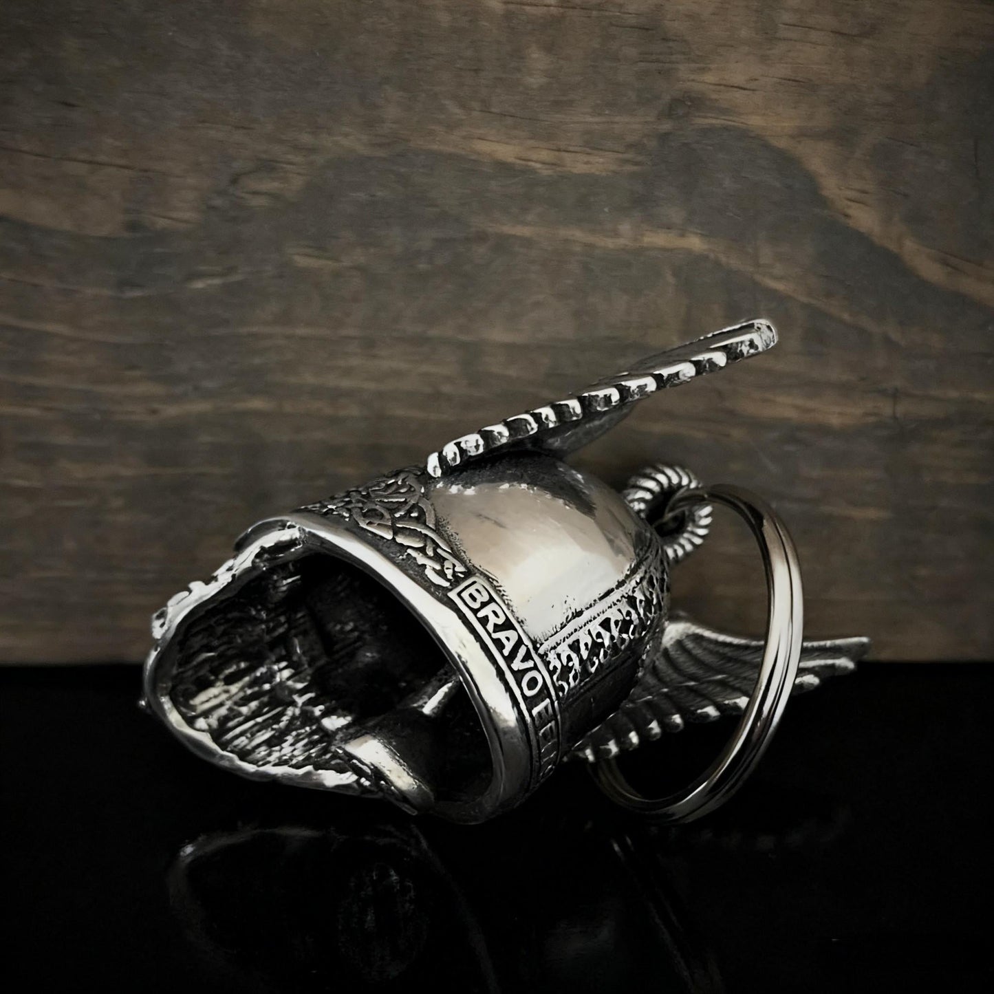 🛡️ Odin Vikinga-amulettnyckelring 🔔