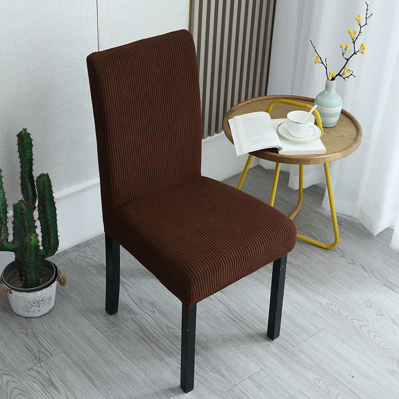 Snygga stolsöverdrag – ge dina gamla stolar ett lyft på nolltid!