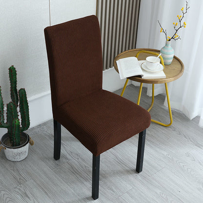 Snygga stolsöverdrag – ge dina gamla stolar ett lyft på nolltid!