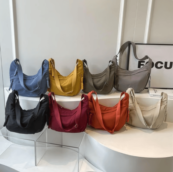 🏆5 000 sålda denna vecka!🔥Designer Direktförsäljning👜 Dammode Enfärgad Axelremsväska i Nylon