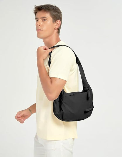 🔥🔥Fashionabel axelremsväska i nylon i enfärgad modell🔥