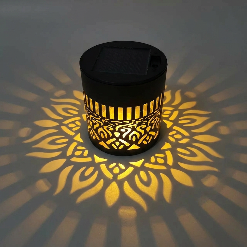 ☀️ Solcellsdriven mandalalampa för trädgård och uteplats – 2-i-1 golvlampa och vägglampa – Dekorativ ljusdekoration med vintageeffekt – Rostfri och hållbar