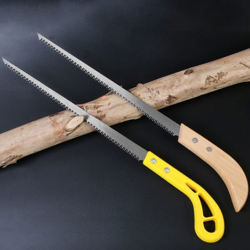 Portable hand saw for outdoor use